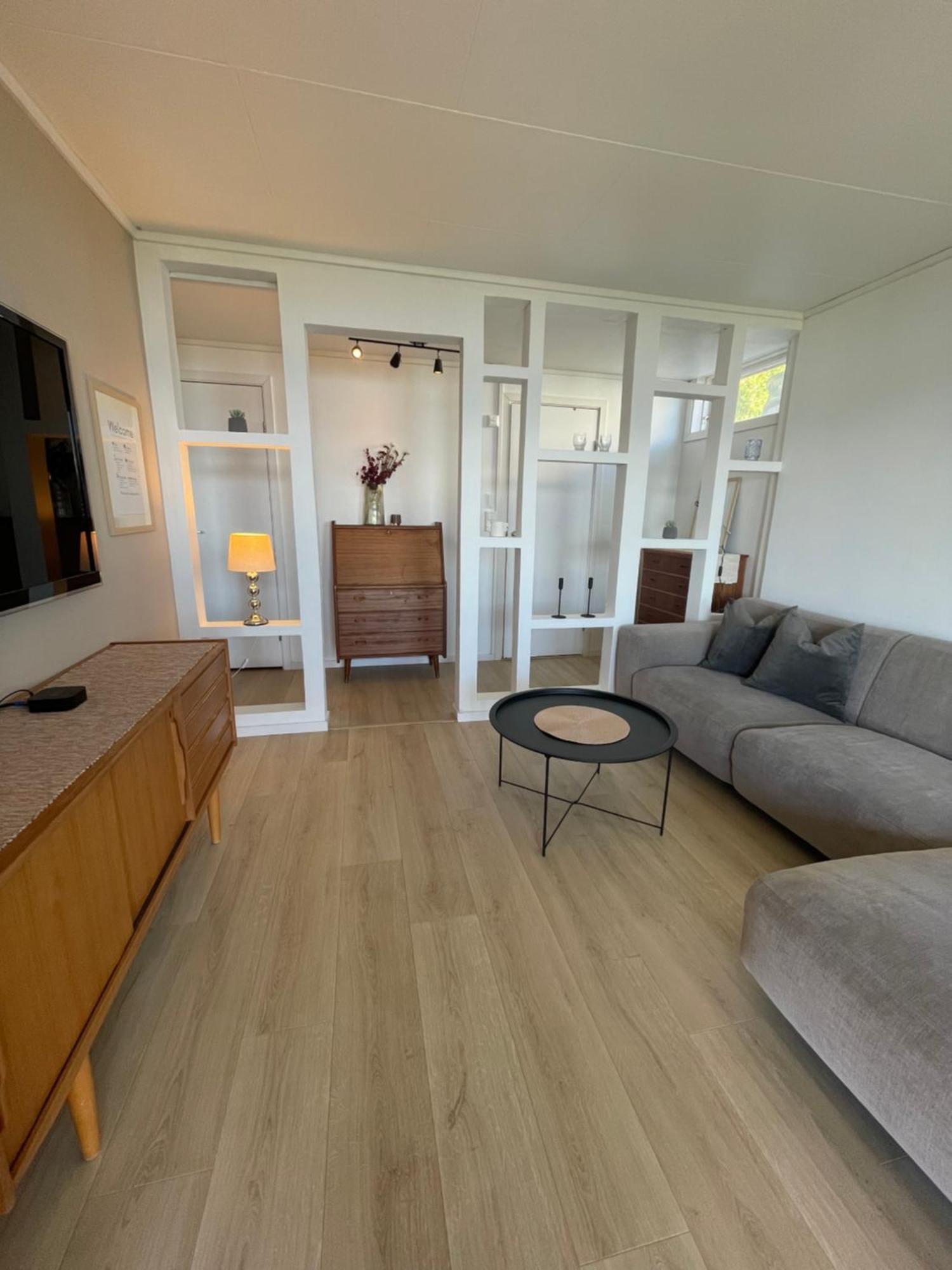 Well-Equipped Apartment With Stunning Views บูเดอ ภายนอก รูปภาพ